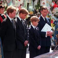 Princess Diana S Funeral Coffin Leaves Westminster Abbey With Prince Charles Prince Harry Prince Wi Photographic Print Art Com In 2021 Princess Diana Funeral Diana Funeral Royal Family Portrait