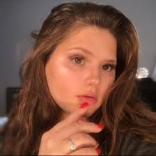 sabrina Boyle (sabrinaboyle)