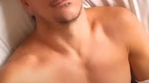 Ese encuentro fue expuesto por vazquez en su cuenta de instagram, donde detalló la forma en que se sintió inspirado por el amor de ellos. Nico Vazquez A Los Besos En La Boca Con Otra Que No Es Gimena Accardi Diario La Provincia Sj