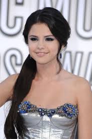 Select from premium selena gomez 2010 of the highest quality. Selena Gomez At 2010 Mtv Vmas Popsugar Beauty