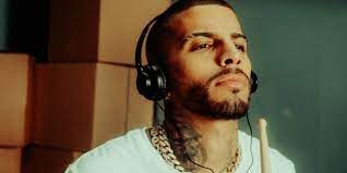 Learn spanish in a fun way with the music video and the lyrics of the song todo de ti (video oficial) of rauw alejandro. Rauw Alejandro Shares Video For New Song Todo De Ti Watch Pitchfork