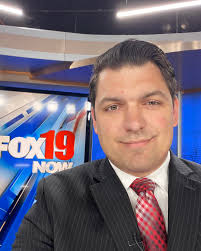 Back behind the desk this morning. I apologize for my voice as I'm batting  a bit of an illness. 🤒