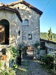 I Piu Bei Borghi Dell Emilia Romagna Alla Fine Di Un Viaggio Luoghi Meravigliosi Viaggi Luoghi Di Vacanza