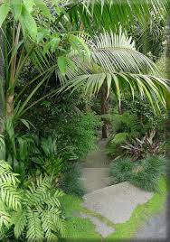 Warm Tropical Backyard Landscaping Ideas 19 Mit Bildern Tropischer Garten Tropische Gartengestaltung Balinesischer Garten