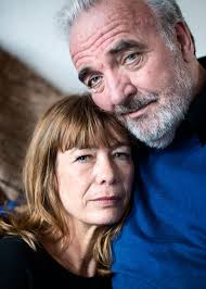 Vrouw Michel Van Dousselaere maakte pakkende documentaire over leven met  dementie: "Ik probeer zijn stem te zijn. Want hoe kijk je in iemands  hoofd?"