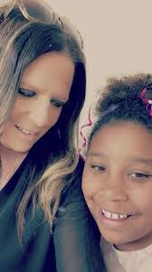 Danielle Willett's Instagram, Twitter & Facebook