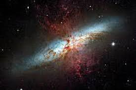 Elliptical galaxy ، ورمزها اللاتيني e) توصف بشكلها البيضوي ، ويتراوح عدد النجوم بها من عدة ملايين إلى أكثر من تريليون نجم ويمكن أن. Ù…Ø¬Ø±Ø§Øª ØºØ±ÙŠØ¨Ø©