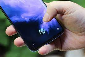 Light sensor, proximity sensor, accelerometer, barometer, gyroscope. Iphone 11 Could Have An Under Screen Fingerprint Sensor But Only In China Gearopen Com