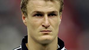 Leicester capture Robert Huth