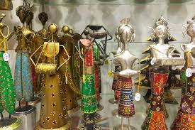 At home by nilkamal is one of the most popular home decor and furnishing stores in india. Shringar Handicraft In Begum Bazaar Lbb Hyderabad