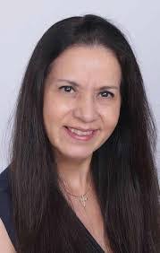 Yvette Blake's Instagram, Twitter & Facebook