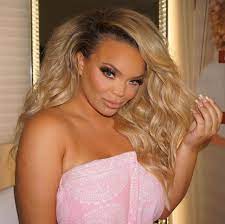 Trans people are literally being killed for being themselves #trishapaytasisoverparty. Trisha Paytas Told Fans She S Transgender Revelist