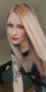 Yvette Ellison's Instagram, Twitter & Facebook