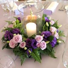Hermosos centros de mesa para boda con copas de plástico. Pin En Floristika