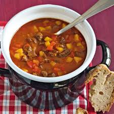Gulaschsuppe Mit Paprika Rezept Gulaschsuppe Gulasch Gulaschsuppe Rezepte