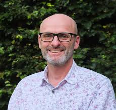 Adrian Whittington's Instagram, Twitter & Facebook