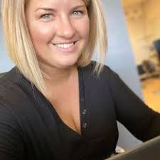 Kelly Seabolt's Instagram, Twitter & Facebook