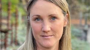 Karen Wooldridge's Instagram, Twitter & Facebook