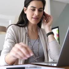 Or, comme le disait votre auditrice, le télétravail, ça fonctionne si on est sur du management par objectif. Le Teletravail Avantages Inconvenients Equipements