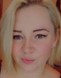 Leigh Dodge's Instagram, Twitter & Facebook