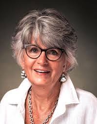 Cynthia Raper's Instagram, Twitter & Facebook