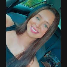 Looking for someone to clip my horses. The black one is a little fluffy and  the overo is a “wooly mammoth” 🤣 both stand perfect and will give you no  issues Dade