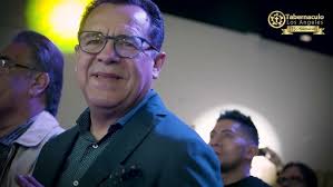 Danny Berrios Feat Alex Campos Dile a ese gigante Lyric Video