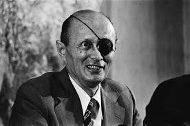 El puesto está considerado como el de segundo en relevancia dentro del gobierno de israel, y normalmente dispone de un ministro diputado. Moshe Dayan Wikipedia La Enciclopedia Libre