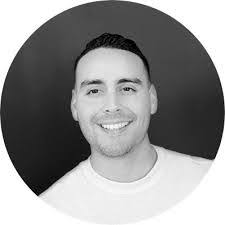 Mike Hamdan's Instagram, Twitter & Facebook