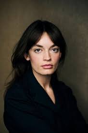 Lucinda Ryder's Instagram, Twitter & Facebook