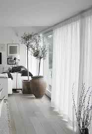 Gardinen im wohnzimmer elegant gardinen wohnzimmer cool from gardinen wohnzimmer. Gardinen Fur Wohnzimmer Eine Durchsichtige Dekoration Archzine Net