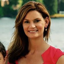 Candice Adams's Instagram, Twitter & Facebook