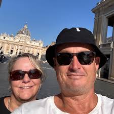 What are some recommended glass fencing companies and paving/trades in  Perth?