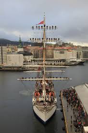 Where did statsraad lehmkuhl go to school? Sjoforsvaret Fortsetter Kontrakten Statsraad Lehmkuhl