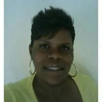 Vicki Goss's Instagram, Twitter & Facebook