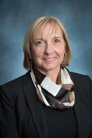 Lisa Pappas's Instagram, Twitter & Facebook