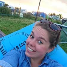 Lizzie Davidson (@lizziedavid93)