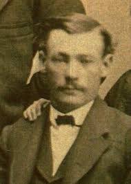 Mary Linnell's Instagram, Twitter & Facebook