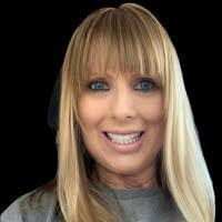 Lisa Lammers's Instagram, Twitter & Facebook