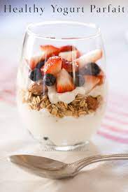 Healthy And Easy Yogurt Parfait Britt Raborn Healthy Yogurt Fruit And Yogurt Parfait Healthy Yogurt Parfait