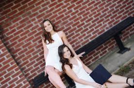 College Senior Pictures Twin Poses College Senior Pictures Twins Posing Photography