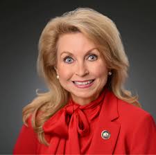 The St.Francisville Inn is proud to announce the return of award-winning  Executive Chef Michael Dardenne! Our previous collaborations lead to The  Saint being recognized as one of the Top 100 Restaurants in