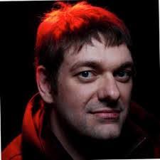 Lori Schweiger's Instagram, Twitter & Facebook