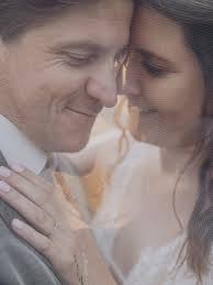 ✨ Love Story ✨ Viele Paare erzählen mir vor ihrem ersten Shooting: „Wir  wissen nicht, wie wir stehen sollen… wohin mit den Händen?“ Genau darum  liebe ich Love Story Shootings. Sie nehmen