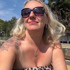 Sara Hearn (@sara.francis.566) • Facebook, Connect with friends