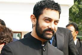 Rekha garton is just another celeb who prefers fashionable hairstyle with bangs. 5 Effortless Hair Cuts Style Tips For Men With Protruding Ears