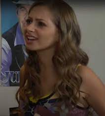 Where a rose appears, their problems are solved. Yosstop Asi Fue Su Aparicion En Lo Que Callamos Las Mujeres Donde Fracaso Como Actriz