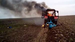 Лучшие предложения и цены на трактор belarus. Traktor Belarus U Plamenu Youtube