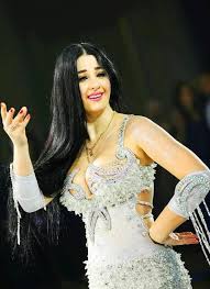 اجمل صور صافيناز ببدلة رقص بيضاء صدرها كبير Dresses White Dress Wedding Dresses