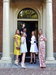 I act for a living. Konigstag In Den Niederlanden Prinzessin Amalia Stiehlt Allen Die Show Prinzessin Konigin Konigin Maxima
